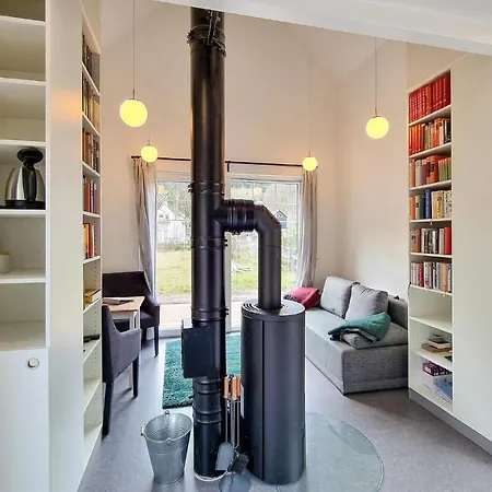 1 Bedroom Beautiful In *